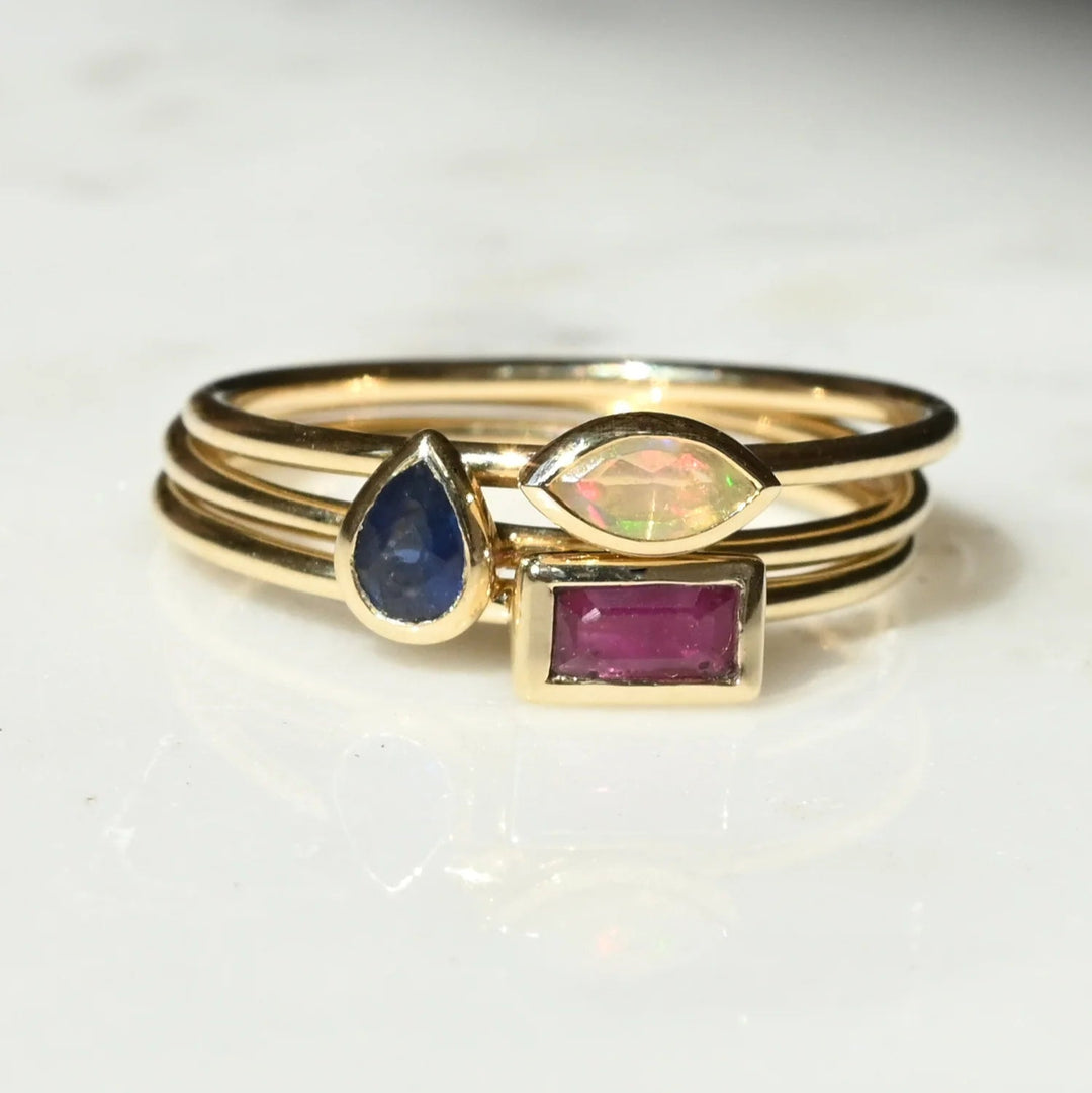 Metier 9ct Horizontal Marquise Stacking Ring Opal