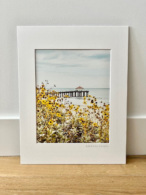 Manhattan Beach Pier Daisies 5" x 7" Print