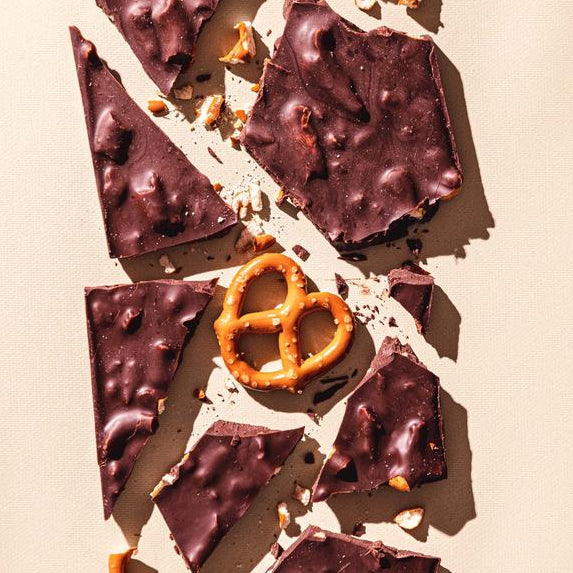 Compartes California Love Dark Chocolate Salted Pretzel Bar