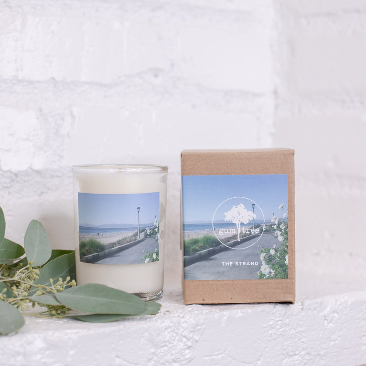Gum Tree "The Strand" Candle - White Rose &amp; Currant